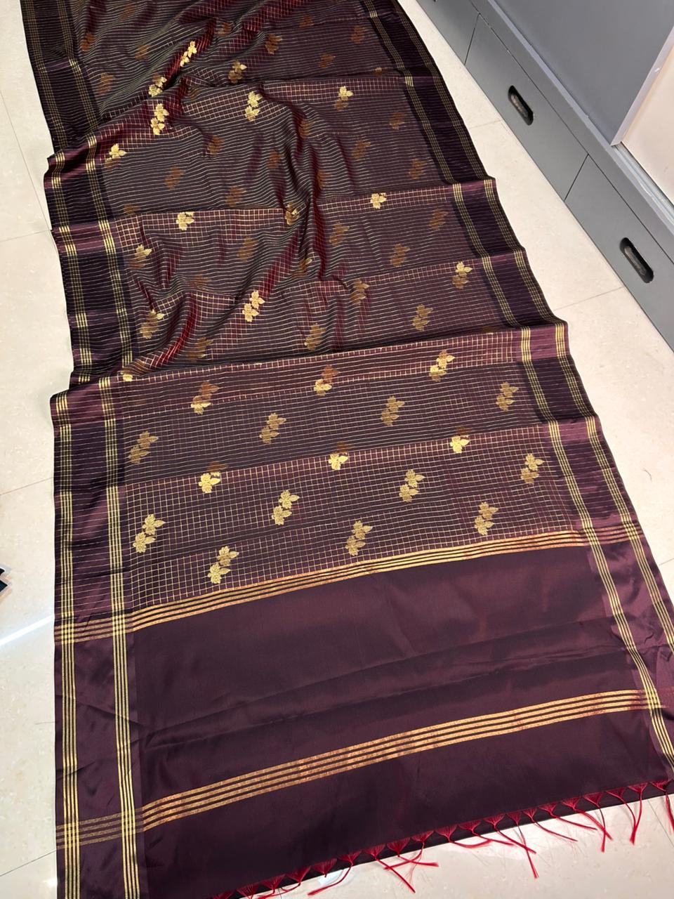 ASTB0037 Trending Brown Saree